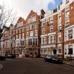 Embankment-1500x1000-19-705x470